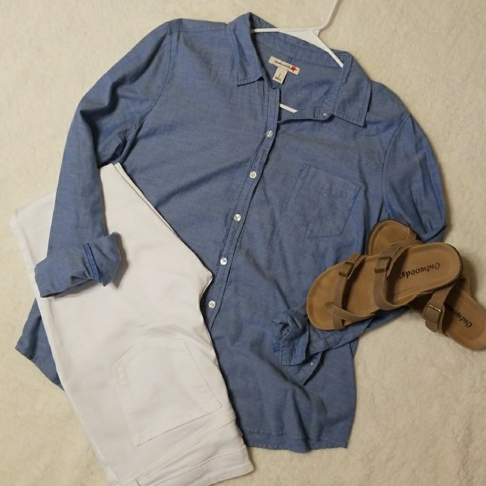 Women's Old Navy Studio Spotlight button down